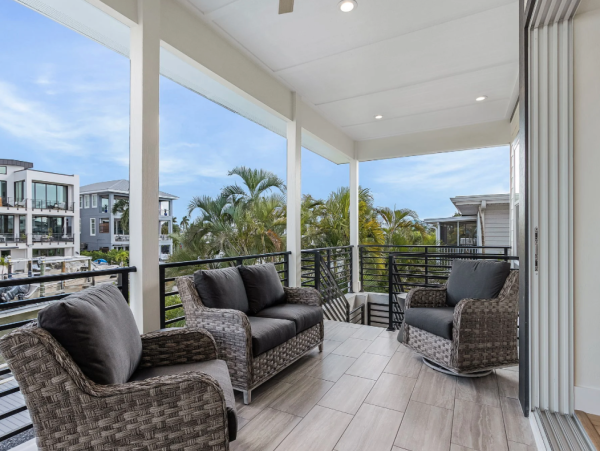 Fort Myers Beach Luxury Canal-Front Rental - 5 King Suites & Private Pool